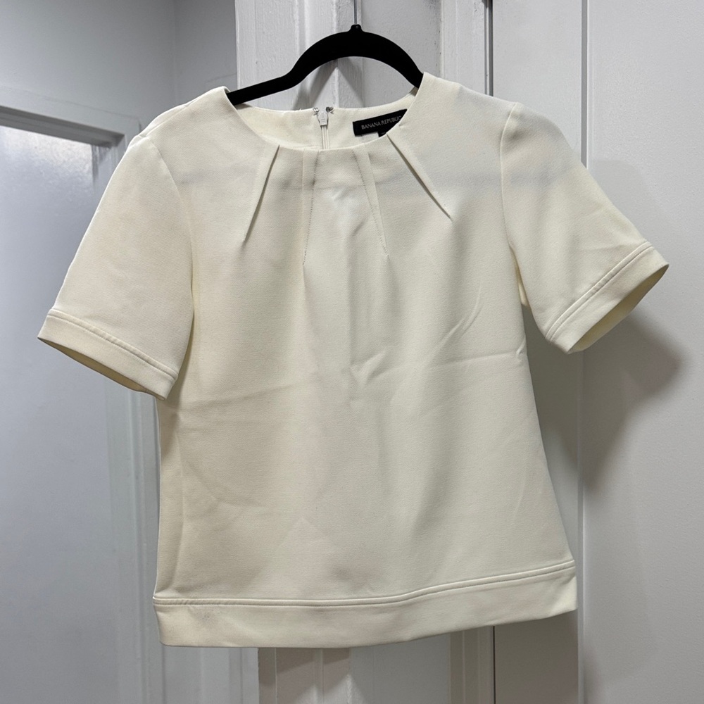 Banana Republic Cream Pleated Blouse